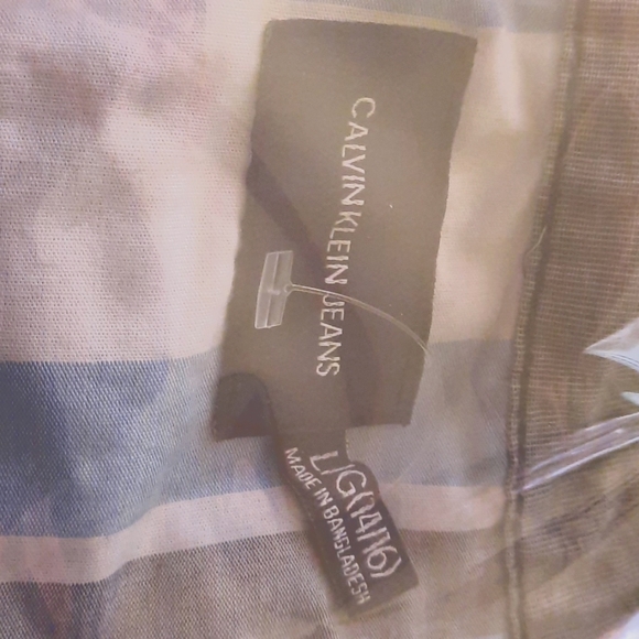 Calvin Klein Button down - Picture 5 of 5